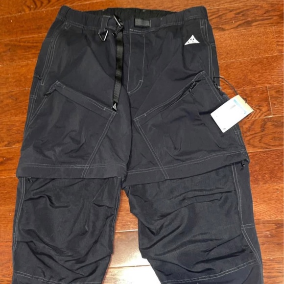 Mens Nike ACG Summit Cargo Pants Size Medium NWT - Picture 2 of 10